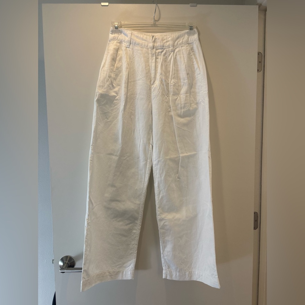 Gap Pleated Linen Pants